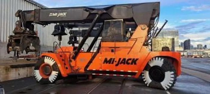 Terminalift Fantuzzi Electric Container Reach Stacker 1