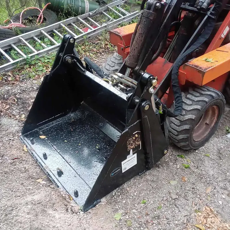 Titan Attachments Combo Bucket | 4-In-1 Multi-Function | 35" Width | 850 Lb Capacity | Oil Flow Range 8–12 Gpm | For Mini Skid Steers 1