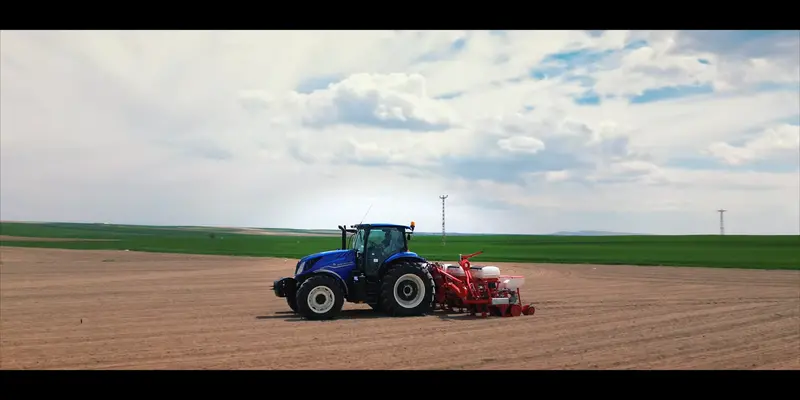 Toscano | Seeder Folding – Disc Type | Model 8 Units | Total Width 18.04 Feet | Horsepower 130-160 Hp | For Tractor 14