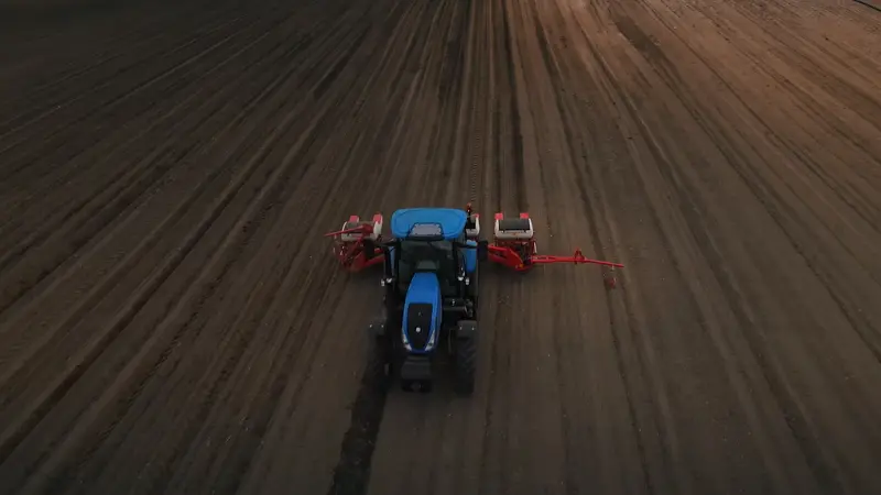 Toscano | Seeder Folding – Disc Type | Model 8 Units | Total Width 18.04 Feet | Horsepower 130-160 Hp | For Tractor 4