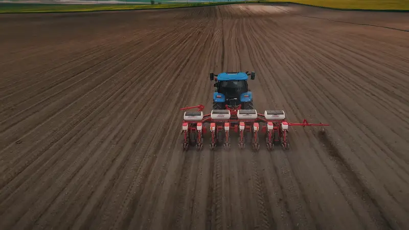 Toscano | Seeder Folding – Disc Type | Model 8 Units | Total Width 18.04 Feet | Horsepower 130-160 Hp | For Tractor 6