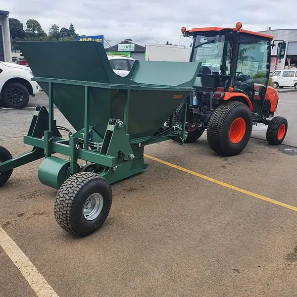 Trenchit Sand And Gravel Trail Hopper With Hydraulic Agitator | Capacity 1.3-2.6 Cubic Yards | For Tractor 1