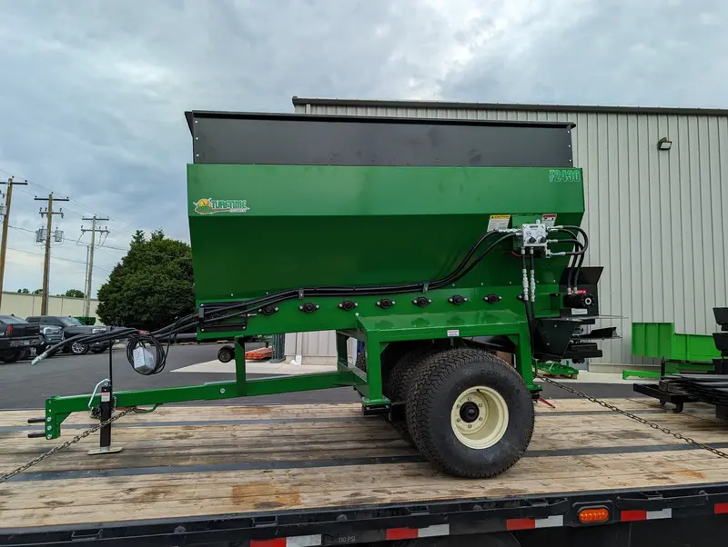 Turftime Topdresser | Model Tt-2410-Tt-2430 | With 36"-48" (Top) & 25" (Bottom) | Hopper Capacity 1-3.5 Yds | Horsepower 30-50 Hp | For Tractors 14