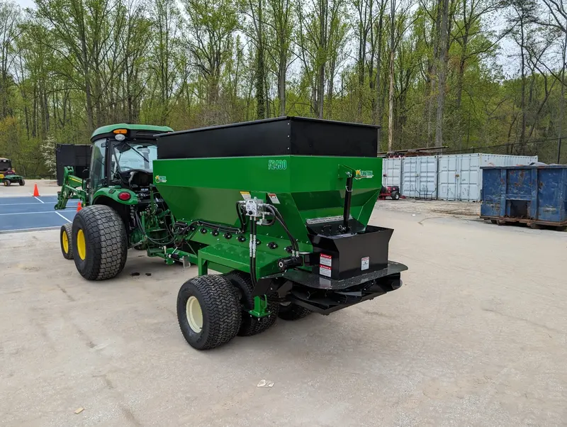 Turftime Topdresser | Model Tt-2410-Tt-2430 | With 36"-48" (Top) & 25" (Bottom) | Hopper Capacity 1-3.5 Yds | Horsepower 30-50 Hp | For Tractors 15