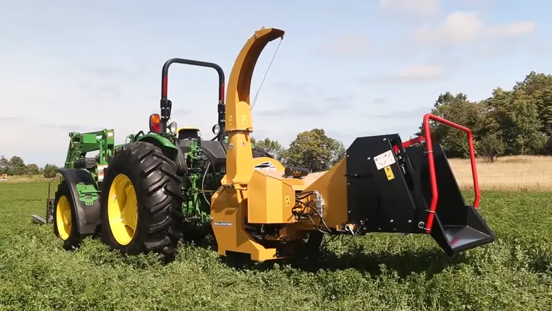Wallenstein Wood Chipper | Model Bx72r & Bx72ri | Rotor Diameter 28" | Chipping Capacity 7" | 45-85 Hp | For Tractors 1