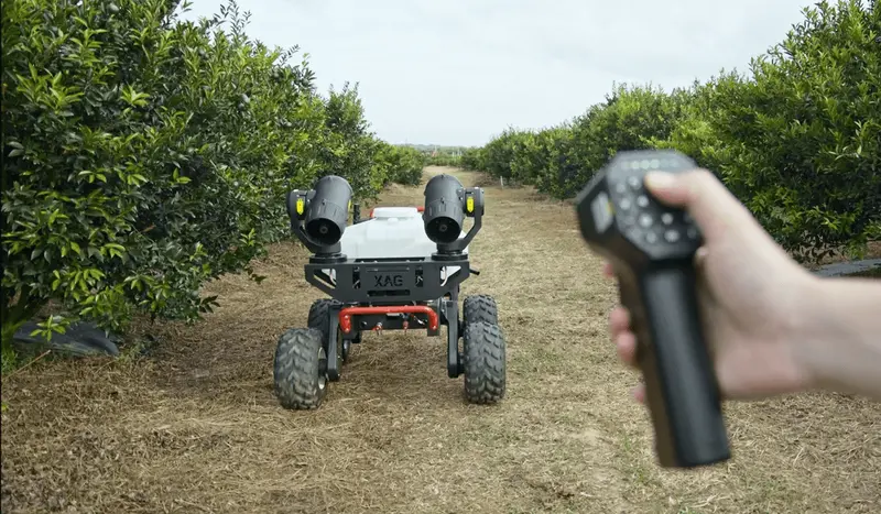 Xag R150 Autonomous Tractor (Sprayer) Ground Vehicle | For Agriculture 1