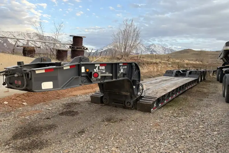 Xl Specialized | 110Hdg Trailer Package | 2015 Xl 110Hdg + 24Fa + 60Jps | 46'8" Main Trailer Length | 110,000 Lbs Capacity | 102" Wide | Used | For Semi Trucks & Extreme Duty Loads 1