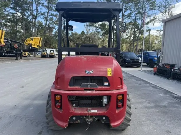 Yanmar Wheel Loader | 2023 Model V4-7 | Engine Horsepower 39 Hp 1